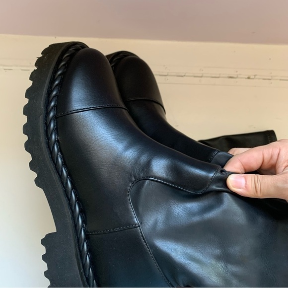 Vince Camuto Melleya Over The Knee Boot Sz 6M - Picture 6 of 9